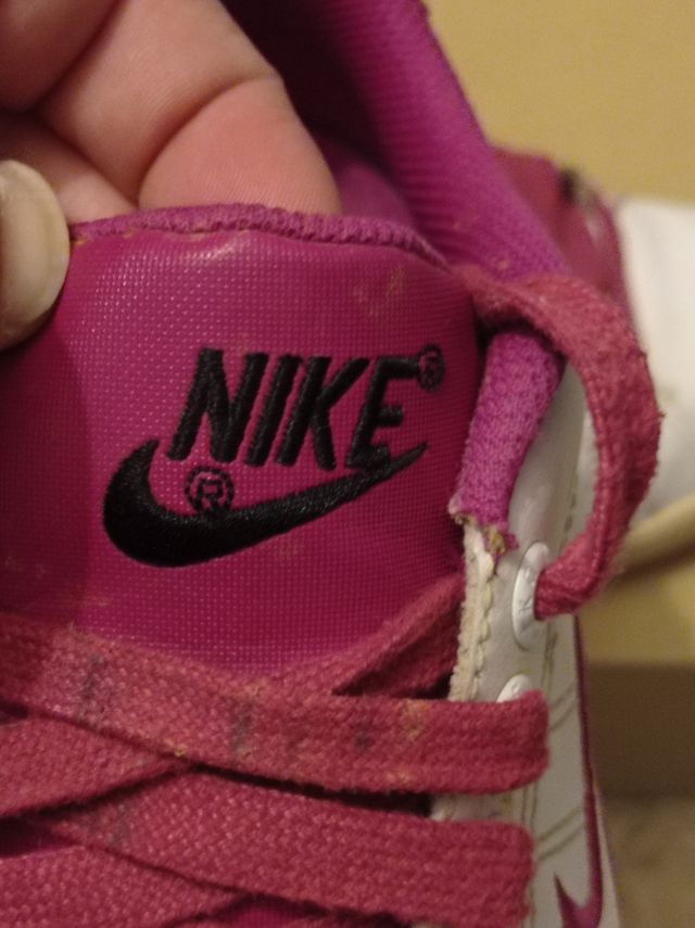Zapatillas Nike blancas y rosas talla 37,5