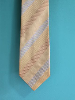 CORBATA DE HOMBRE. CON ETIQUETA