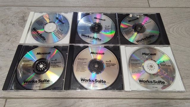 Microsoft Works Suite 2001 PC 6 CD-ROM