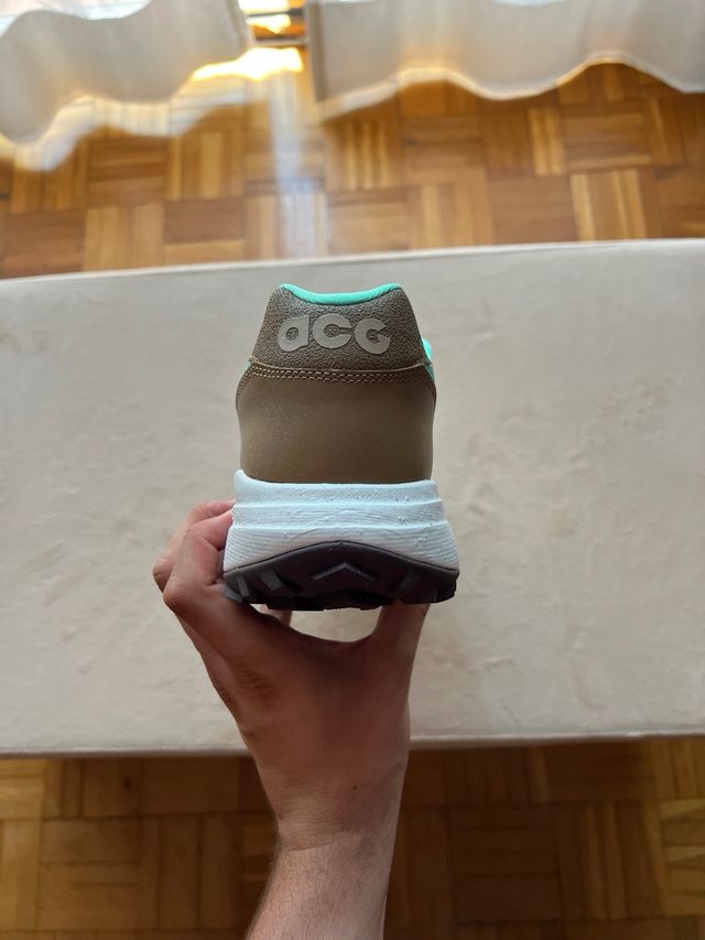 Zapatillas Nike ACG Lowcate Limestone Green Glow