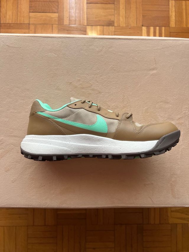 Zapatillas Nike ACG Lowcate Limestone Green Glow