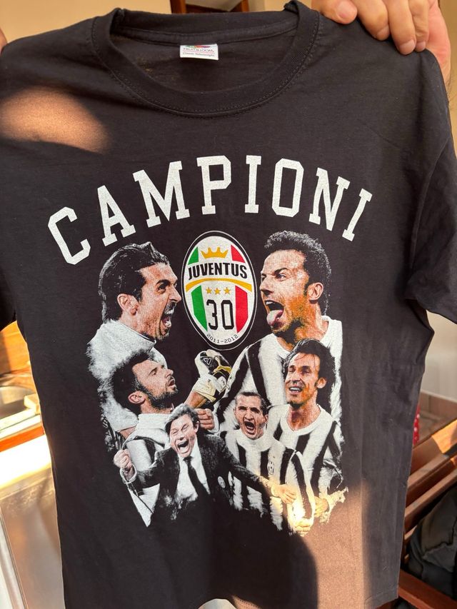 Storica maglietta Juventus “Campioni d’Italia 2011/2012”