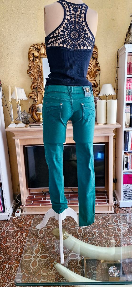 Calças jeans de fantasia estilo skinny