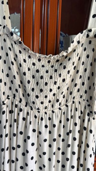 Vestido lunares blanco y negro Zara 
