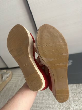 Sandalias rojas cuña talla 39