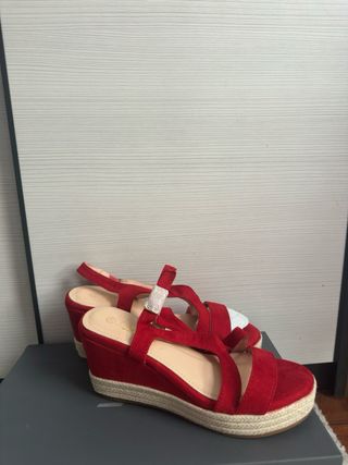 Sandalias rojas cuña talla 39
