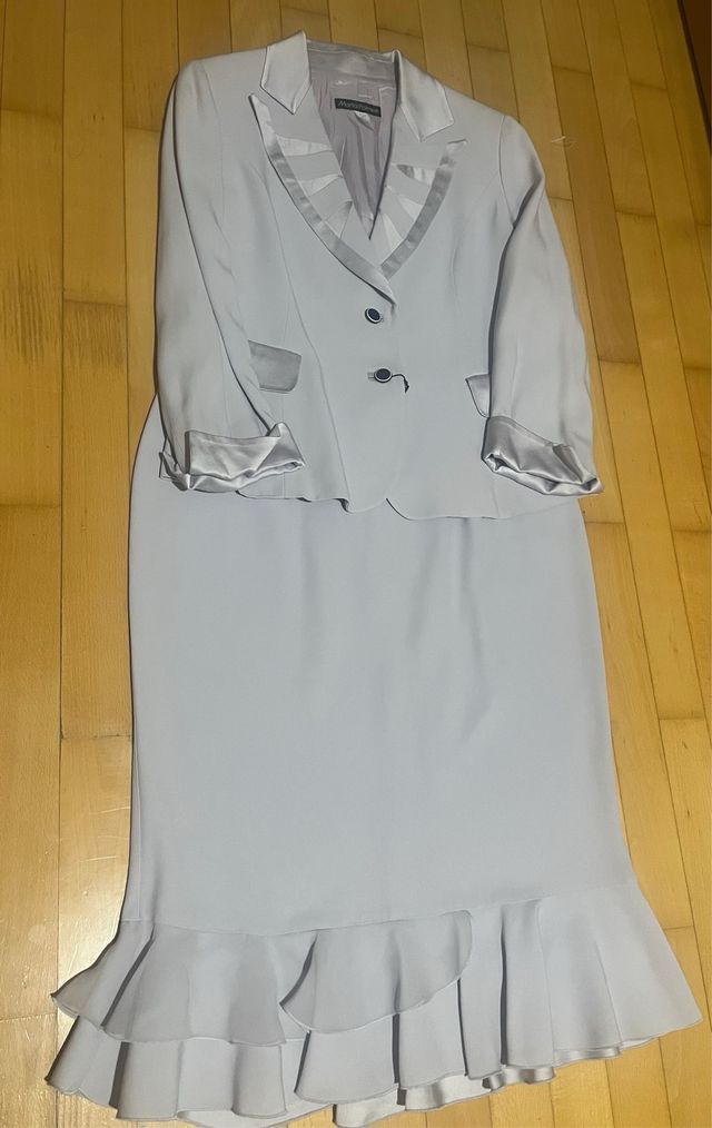 Traje Maria Palmieri lmorafo palido talla 48