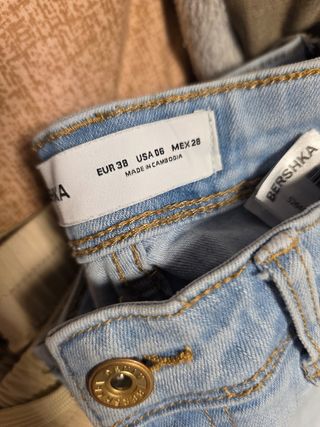 Vaquero Bershka 