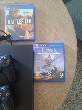 PlayStation 4 , 2 mandos más juegos