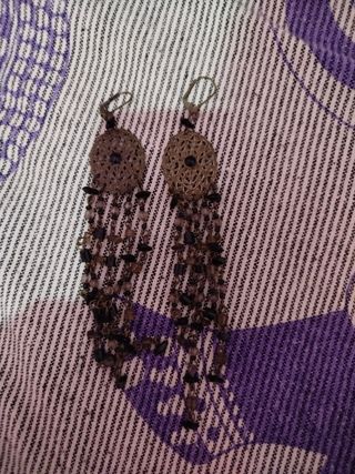 Pendientes largos negros