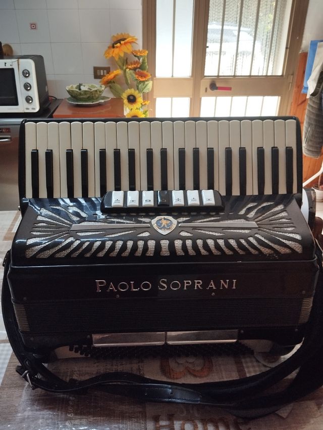 Fisarmonica Paolo Soprani usata