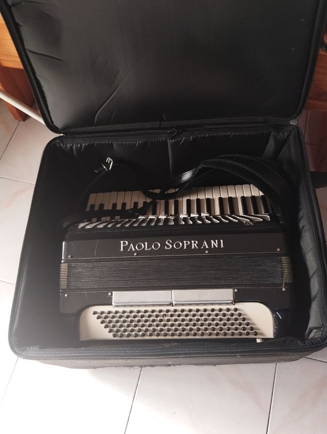 Fisarmonica Paolo Soprani usata