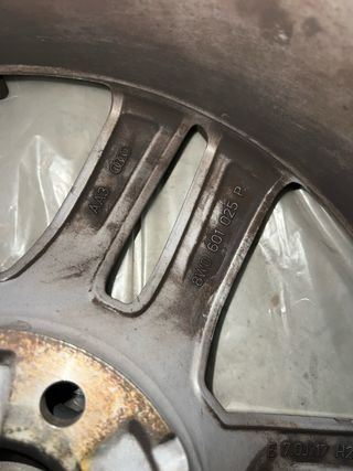 Llantas Audi 17" con neumáticos invierno 225/50R17