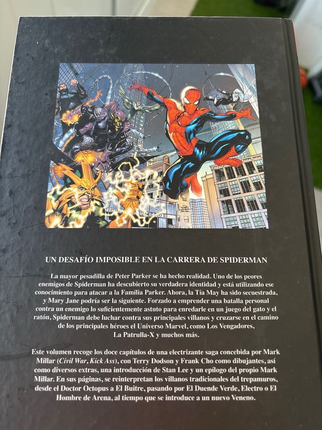 Comic Spiderman Entre los muertos