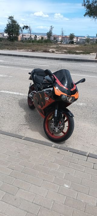 Moto Aprilia 125 2t