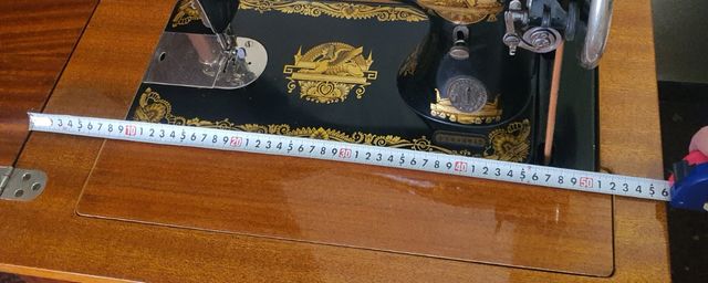 Máquina de coser Singer, antigua.