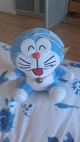 peluche doraeman