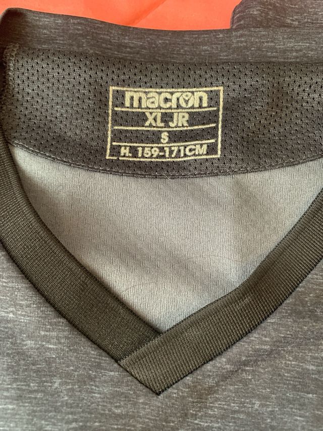 Oantalon y camiseta levante cf 