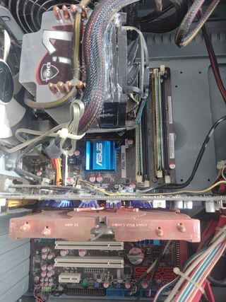 PC ASUS -Componentes