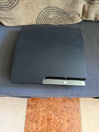 PS3 (PlayStation 3) + 2 mandos algun juego arcade