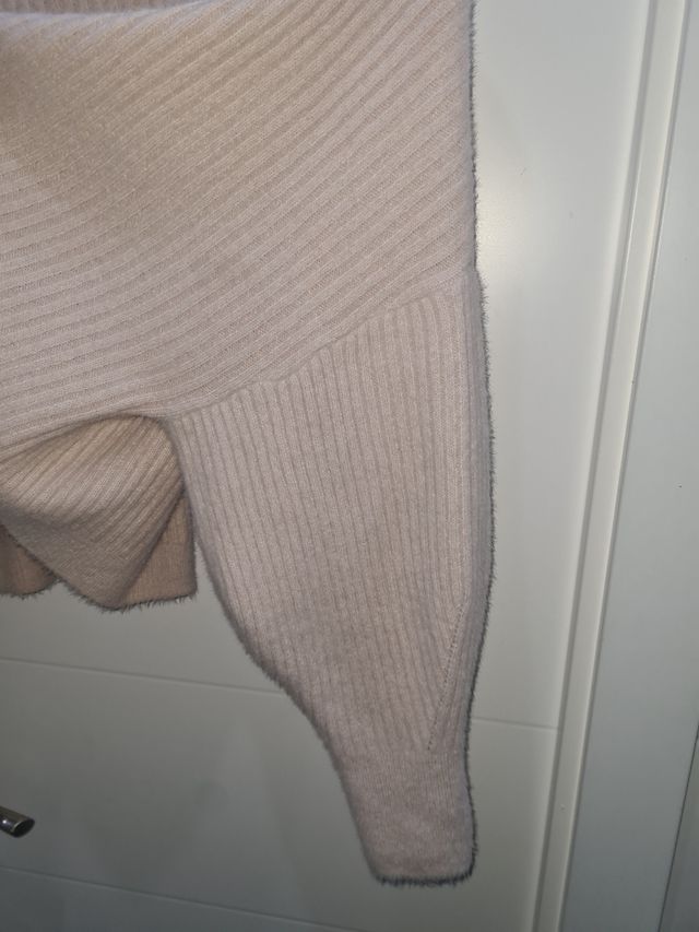 Suéter redondo mujer