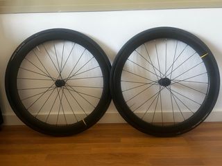 Juego de ruedas Mavic Cosmic 48 para carretera  Perfecto estado