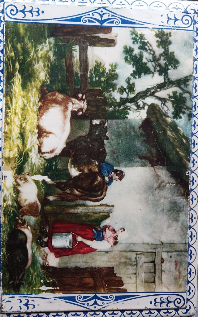 Carmencita , caja antigua azafrán 