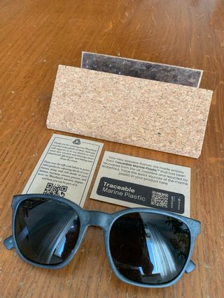 Occhiali da sole Waterhaul in plastica riciclata