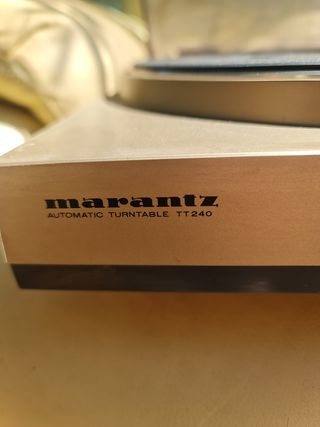 Tocadiscos vintage marantz TT240
