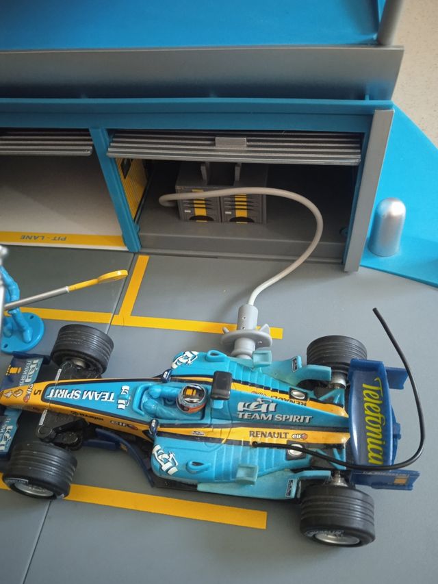 Garaje F1 Renault Majorette