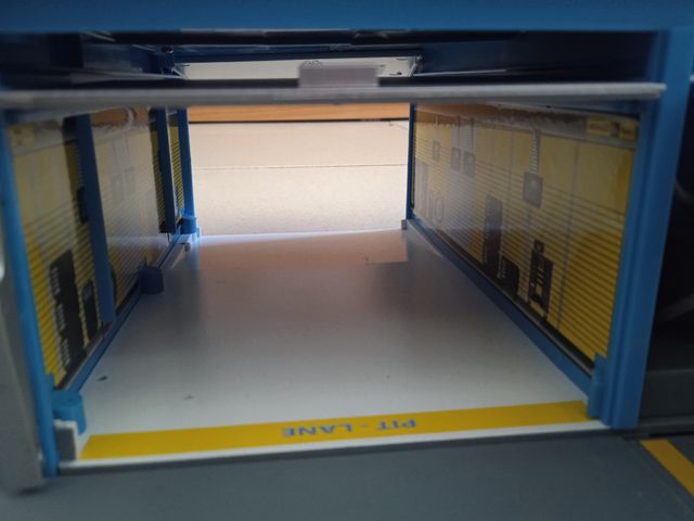 Garaje F1 Renault Majorette