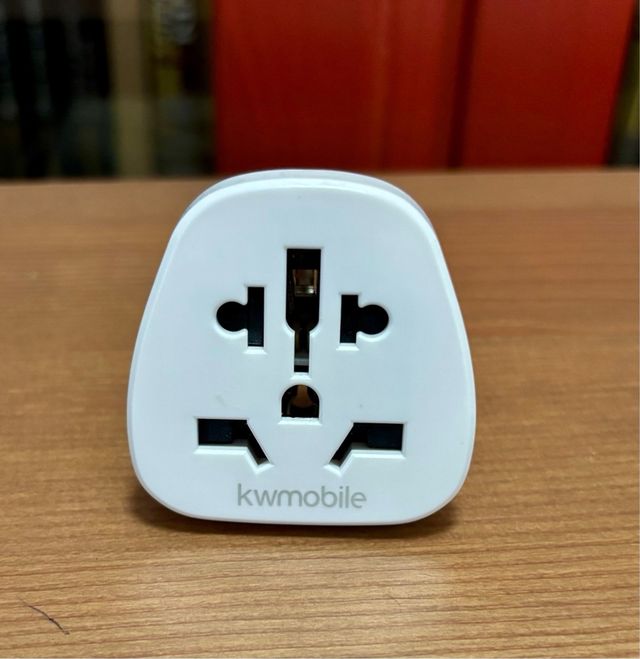 Adaptador enchufe kwmobile