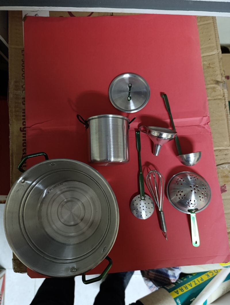 Juego de Cocinitas Aluminio piezas de segunda mano por 10