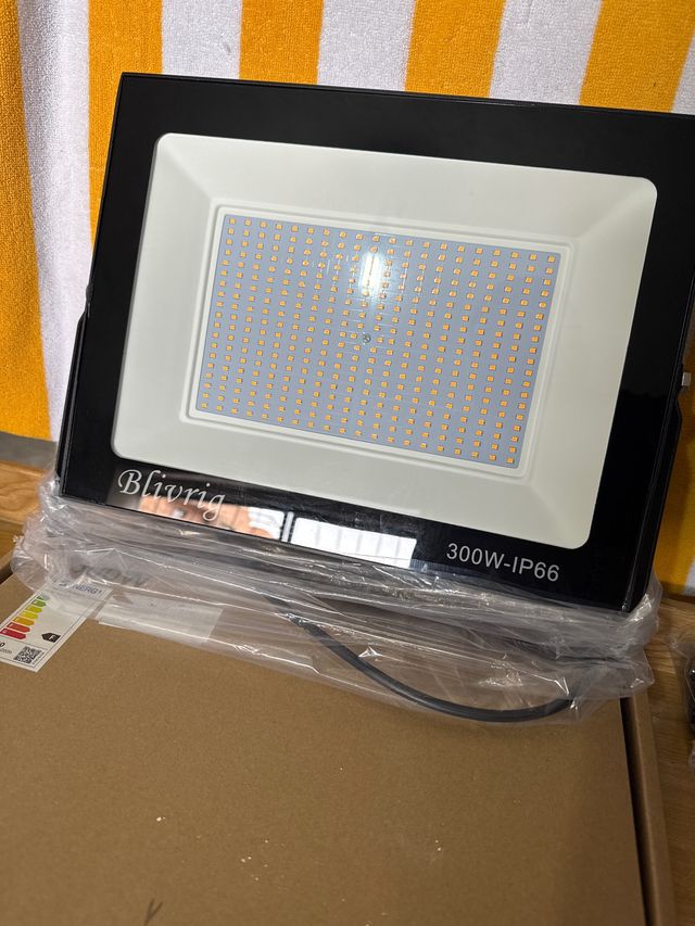 Foco LED Blirig 300W IP66 Exterior