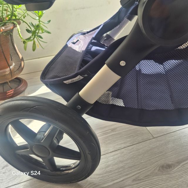 Bugaboo Fox Classic azul marino
Regalo saco nuevo