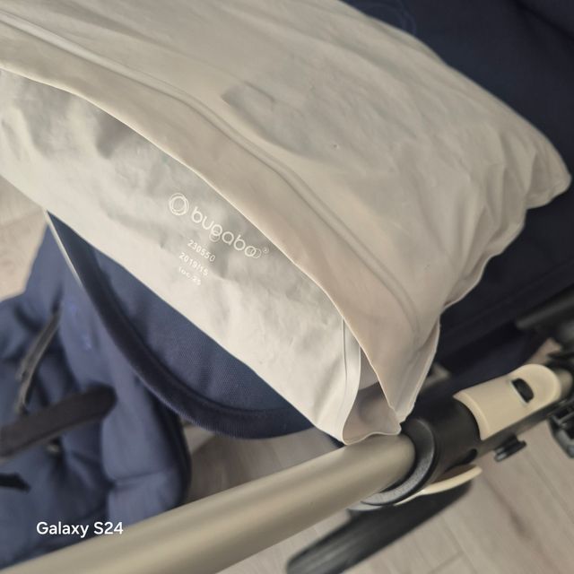 Bugaboo Fox Classic azul marino
Regalo saco nuevo