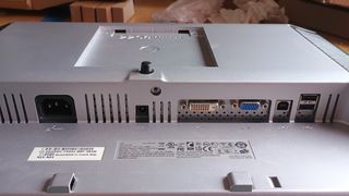 Monitor Dell 22" 2208WFPt - Plata