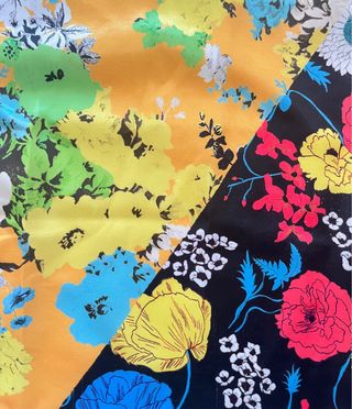 Camiseta Zara estampada flores