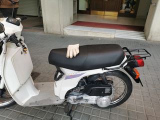 Moto Honda Scoopy 75 SH