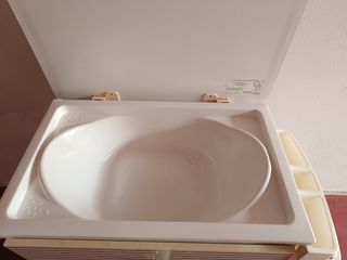 Bañera, cmabiador cómoda con ruedas Micuna