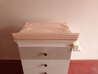 Bañera, cmabiador cómoda con ruedas Micuna