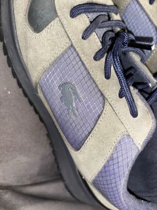 Zapatillas Lacoste grises y azules