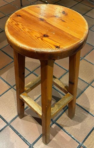 Taburete de madera en OFERTA