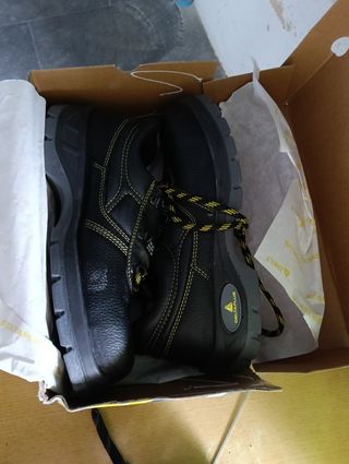 Zapatos seguridad Deltaplus negros