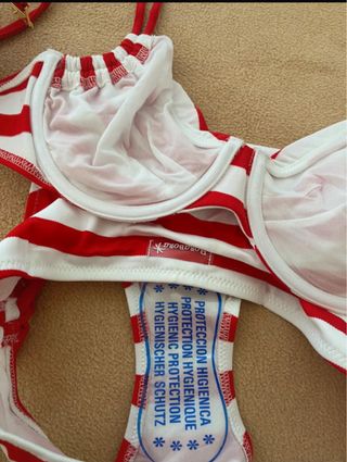 Bikini rayas rojas y blancas