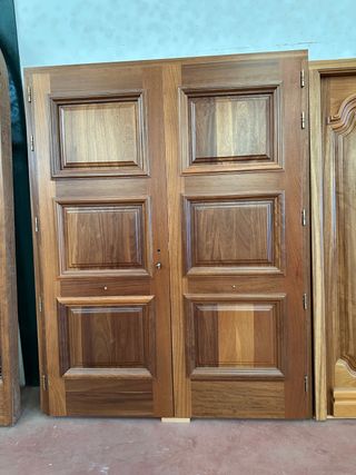 Puerta doble madera maciza