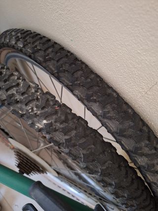 Bicicleta montaña desmontada