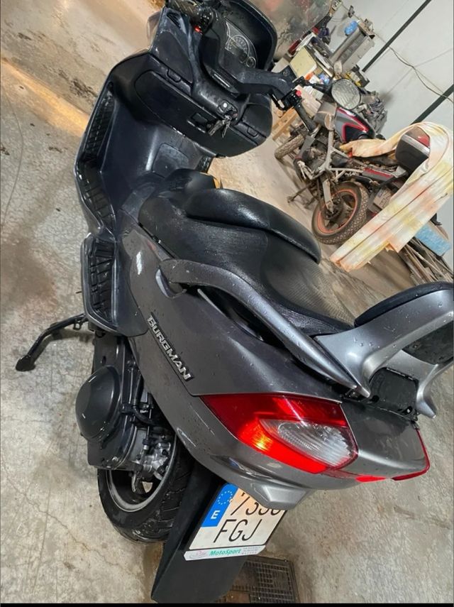 Suzuki burgman 250