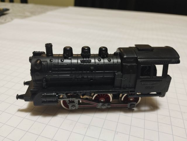 Lima 4640 con tender e 2 carrozze Hachette