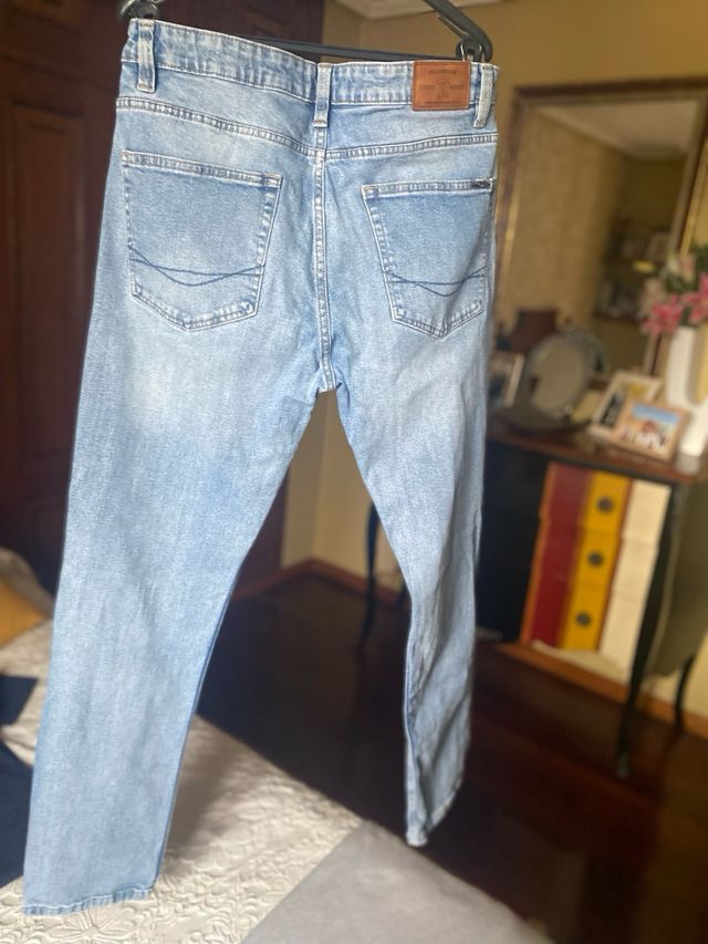 Vaqueros azul claro -hombre